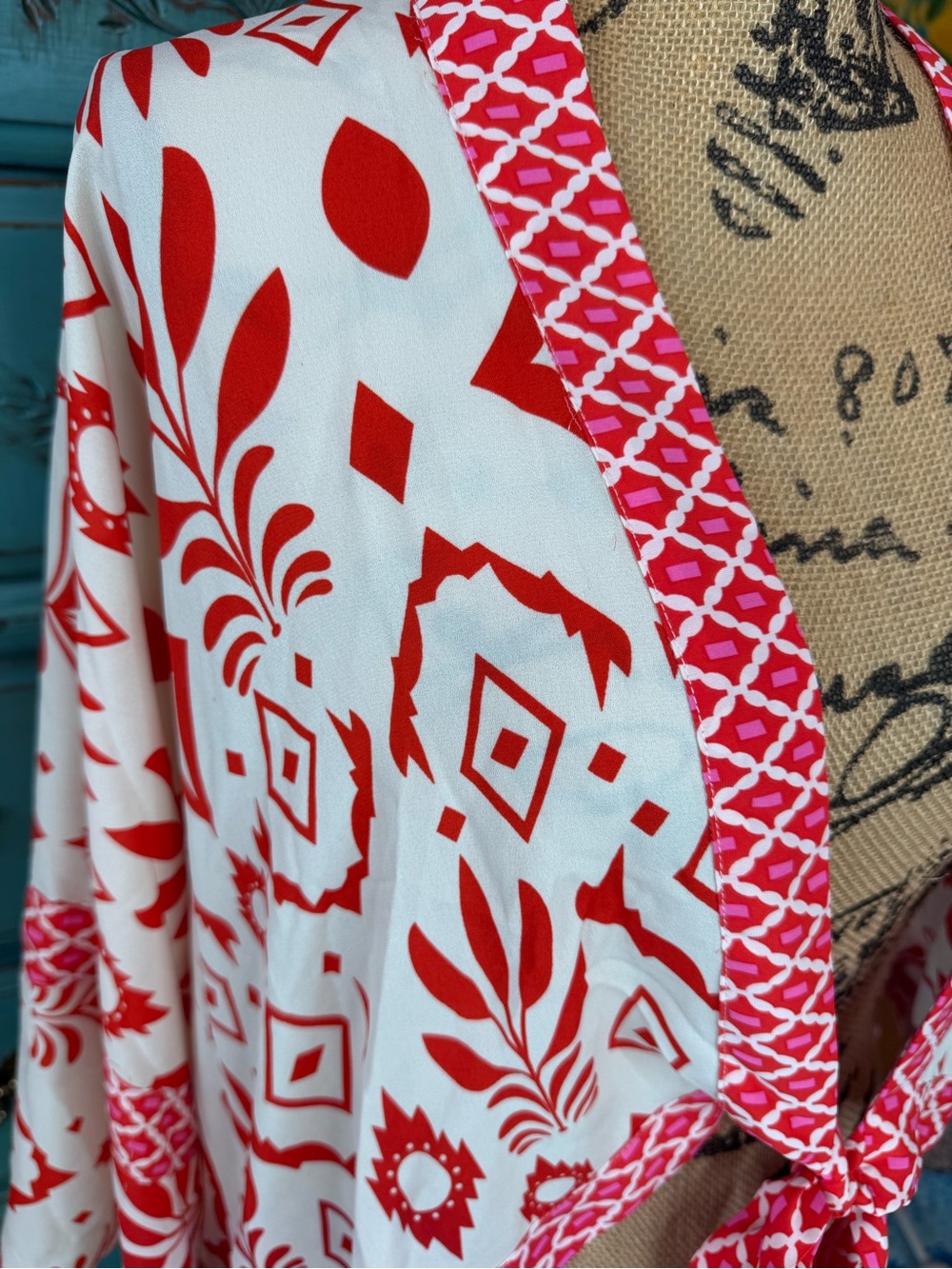 Pink & White Patterned Tie-Front Kimono - Picture 3 of 3